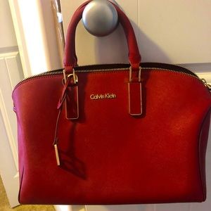 Calvin Klein handbag in red.